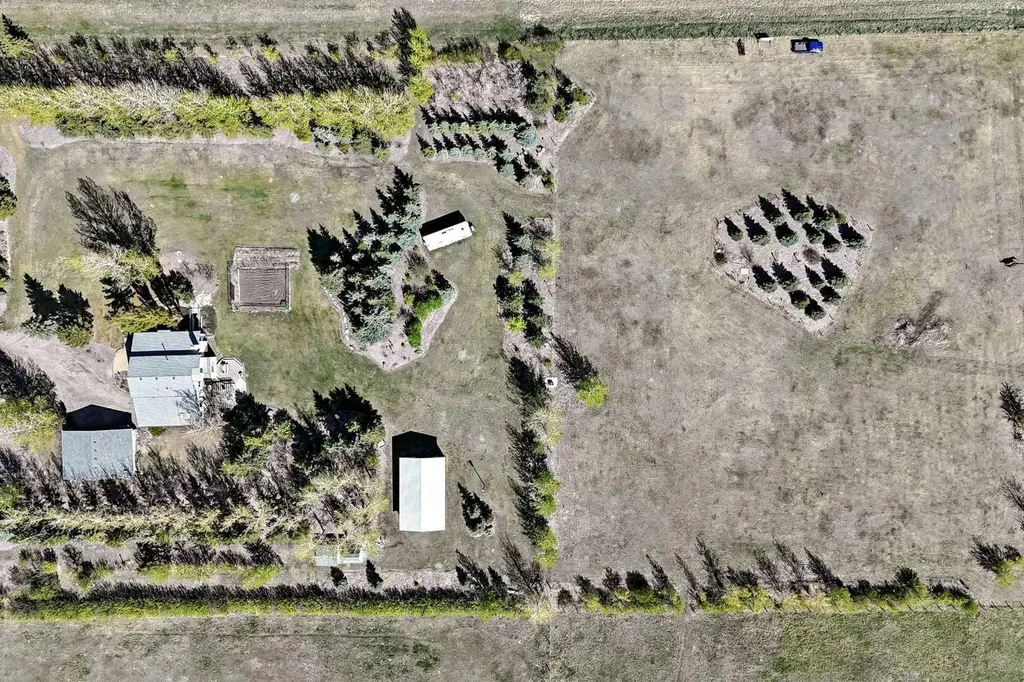 16253 262 Avenue E De Winton AB T1S 4G7