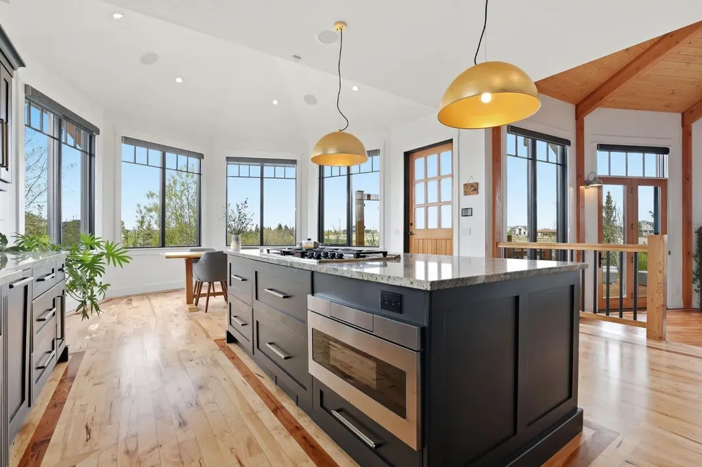 648 Montclair Place Rural Rocky View County AB T4C 0A9