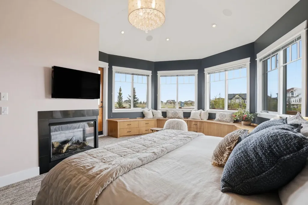 648 Montclair Place Rural Rocky View County AB T4C 0A9