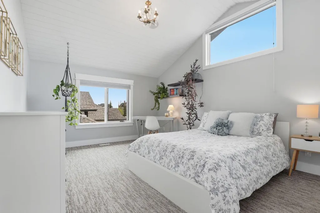 648 Montclair Place Rural Rocky View County AB T4C 0A9