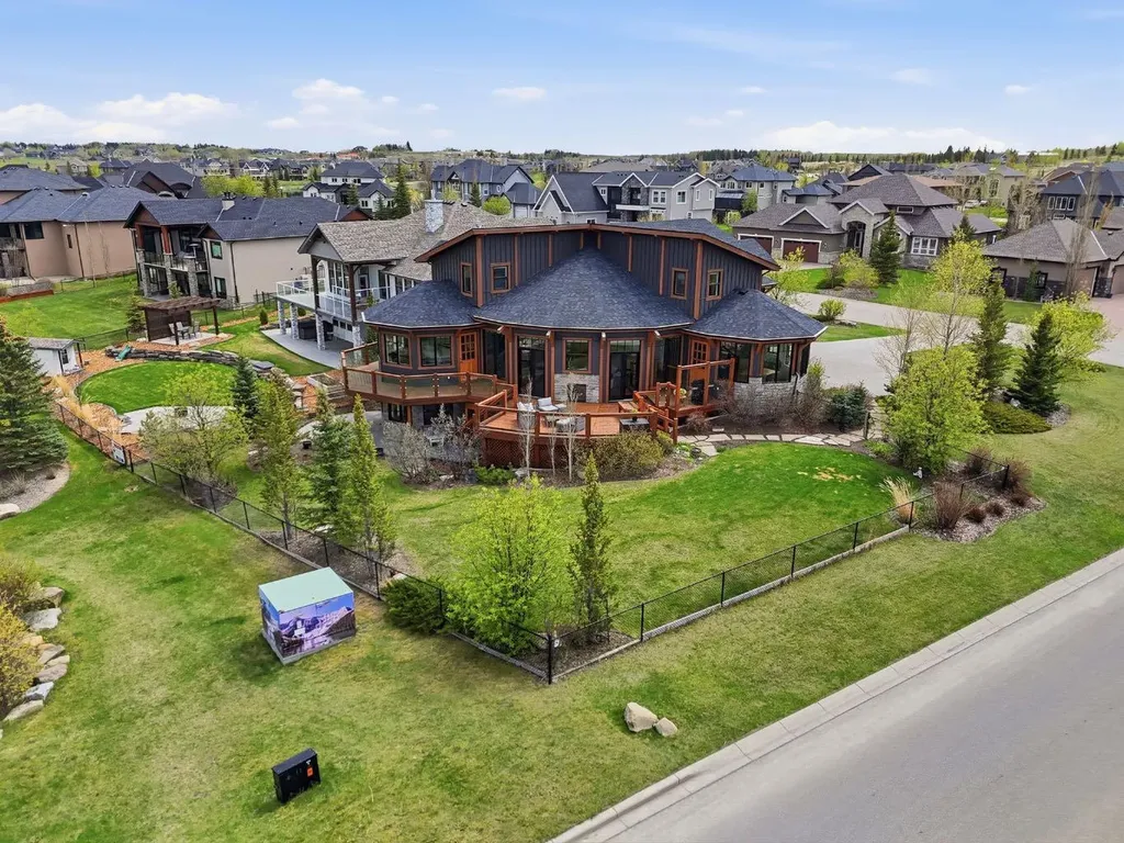 648 Montclair Place Rural Rocky View County AB T4C 0A9