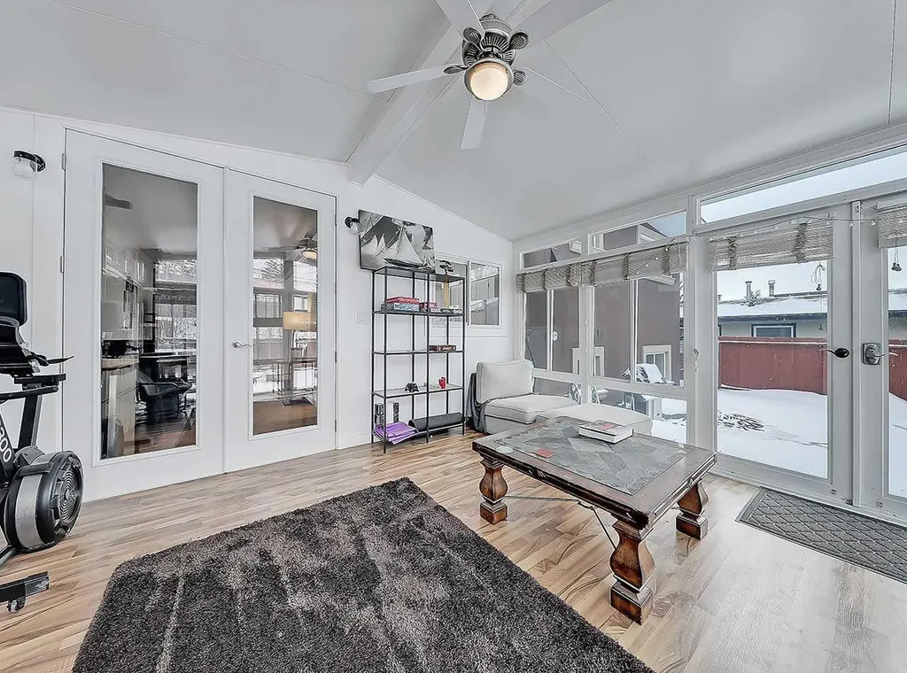 247 Simons Road NW Calgary AB T2K 2X4