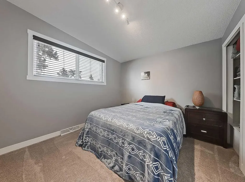 247 Simons Road NW Calgary AB T2K 2X4