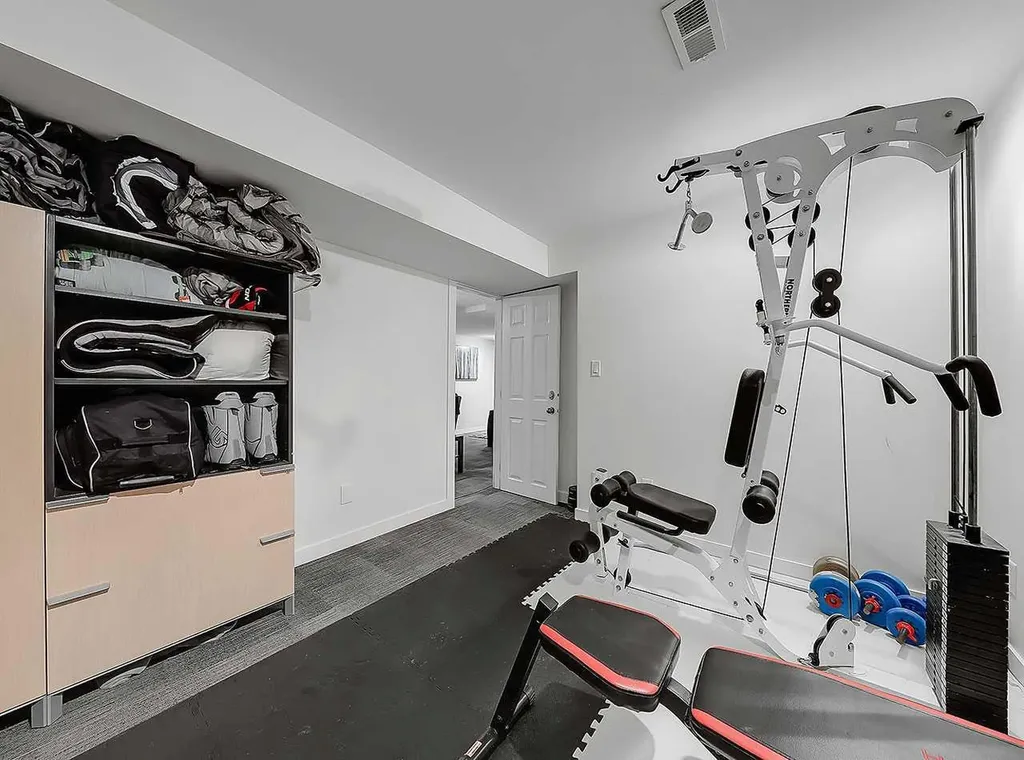 247 Simons Road NW Calgary AB T2K 2X4
