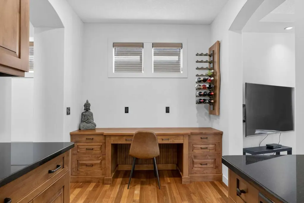 30 Cranarch Circle SE Calgary AB T1S 0S3