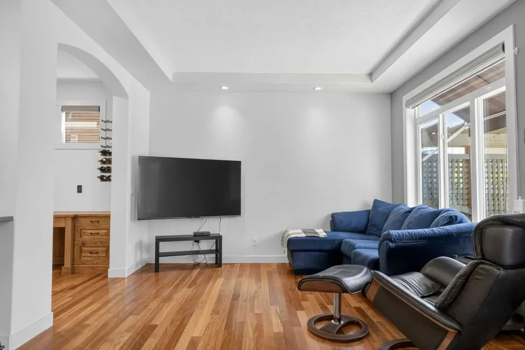 30 Cranarch Circle SE Calgary AB T1S 0S3