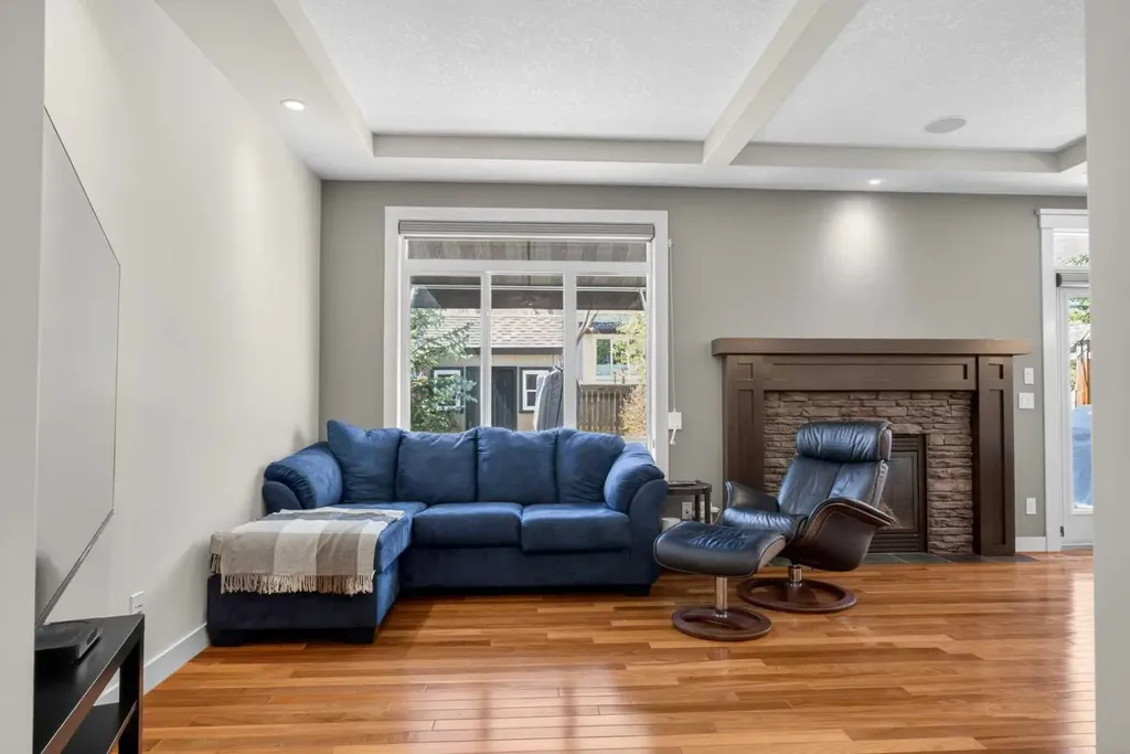 30 Cranarch Circle SE Calgary AB T1S 0S3