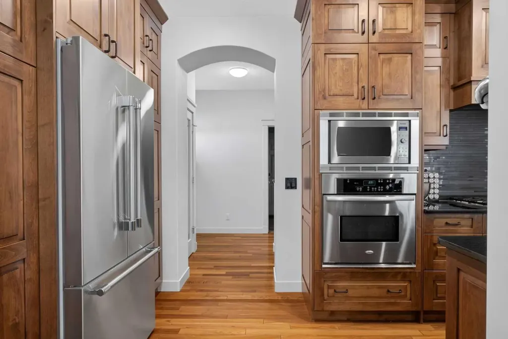 30 Cranarch Circle SE Calgary AB T1S 0S3