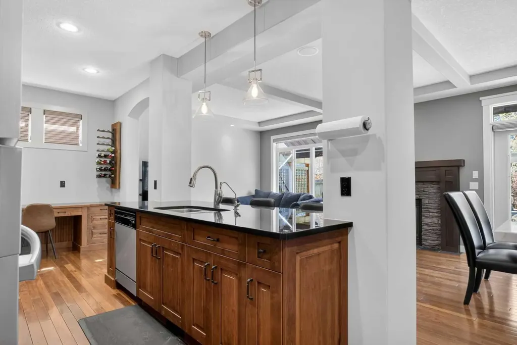 30 Cranarch Circle SE Calgary AB T1S 0S3