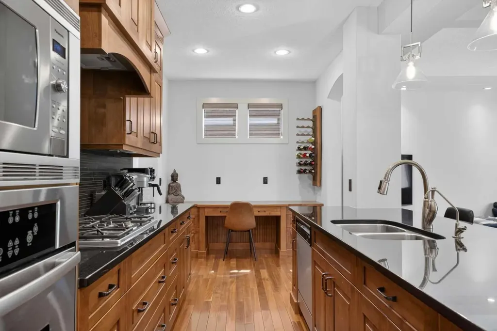 30 Cranarch Circle SE Calgary AB T1S 0S3