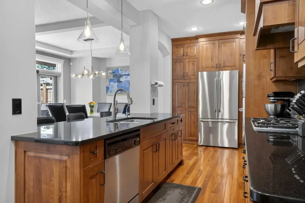 30 Cranarch Circle SE Calgary AB T1S 0S3
