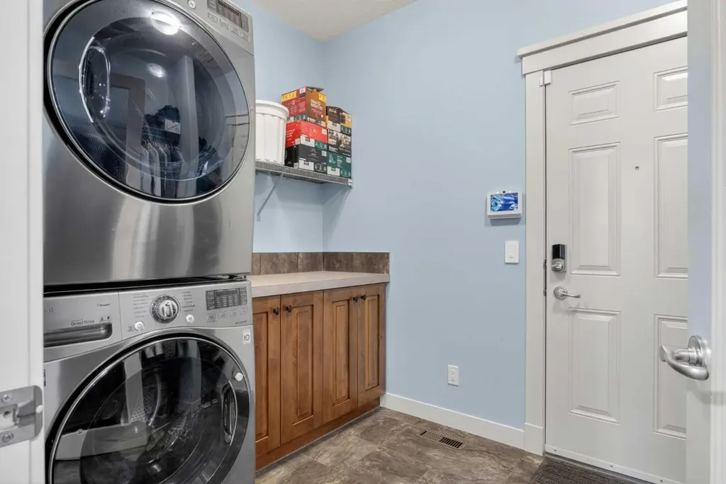 30 Cranarch Circle SE Calgary AB T1S 0S3