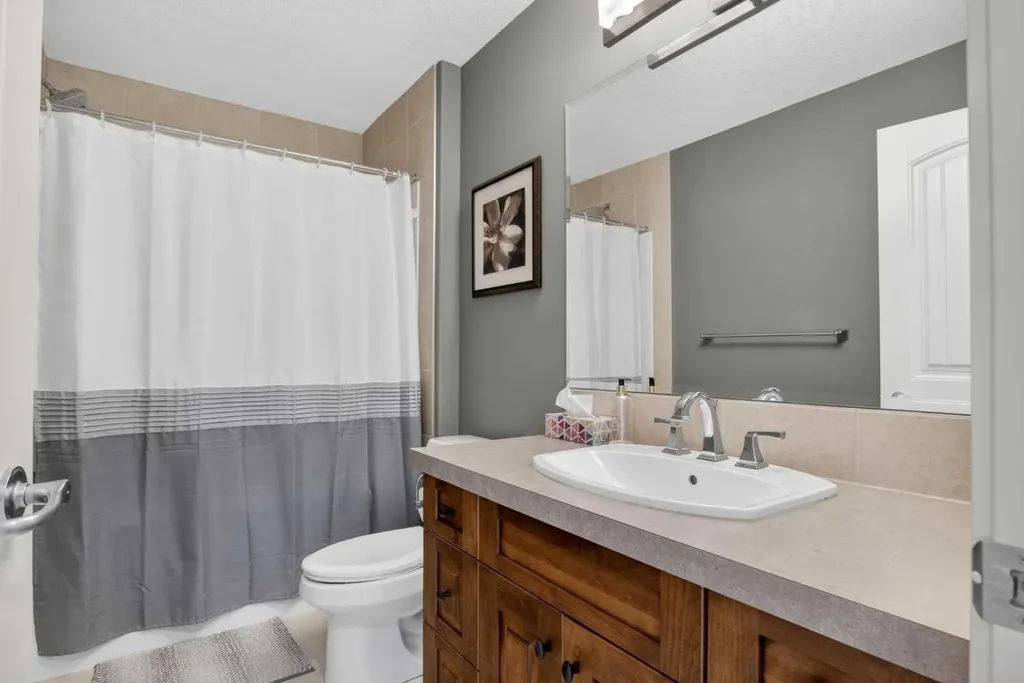30 Cranarch Circle SE Calgary AB T1S 0S3