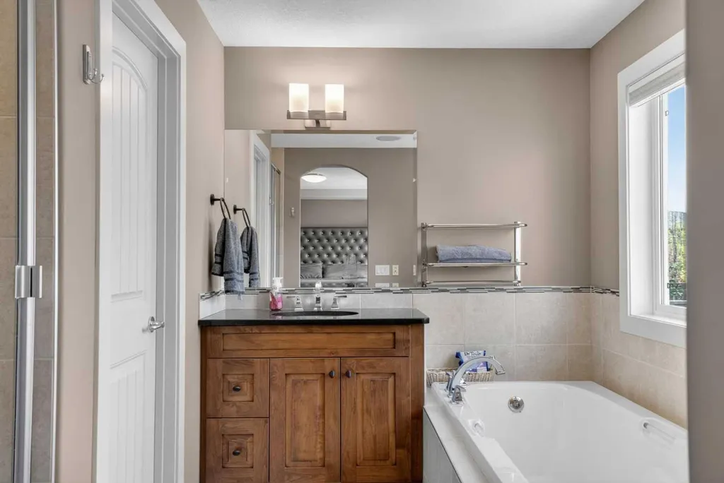 30 Cranarch Circle SE Calgary AB T1S 0S3