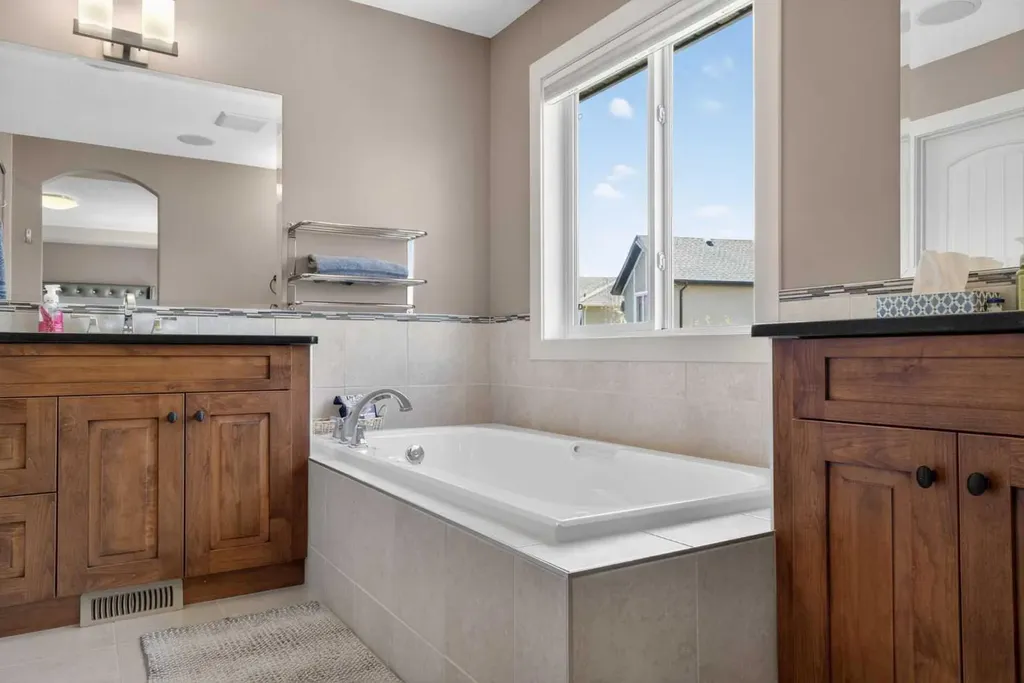 30 Cranarch Circle SE Calgary AB T1S 0S3