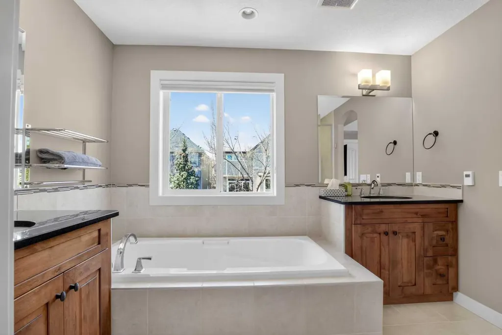 30 Cranarch Circle SE Calgary AB T1S 0S3