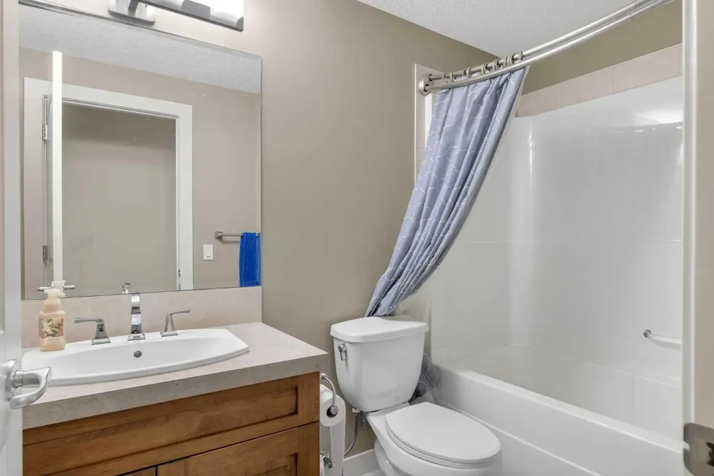 30 Cranarch Circle SE Calgary AB T1S 0S3