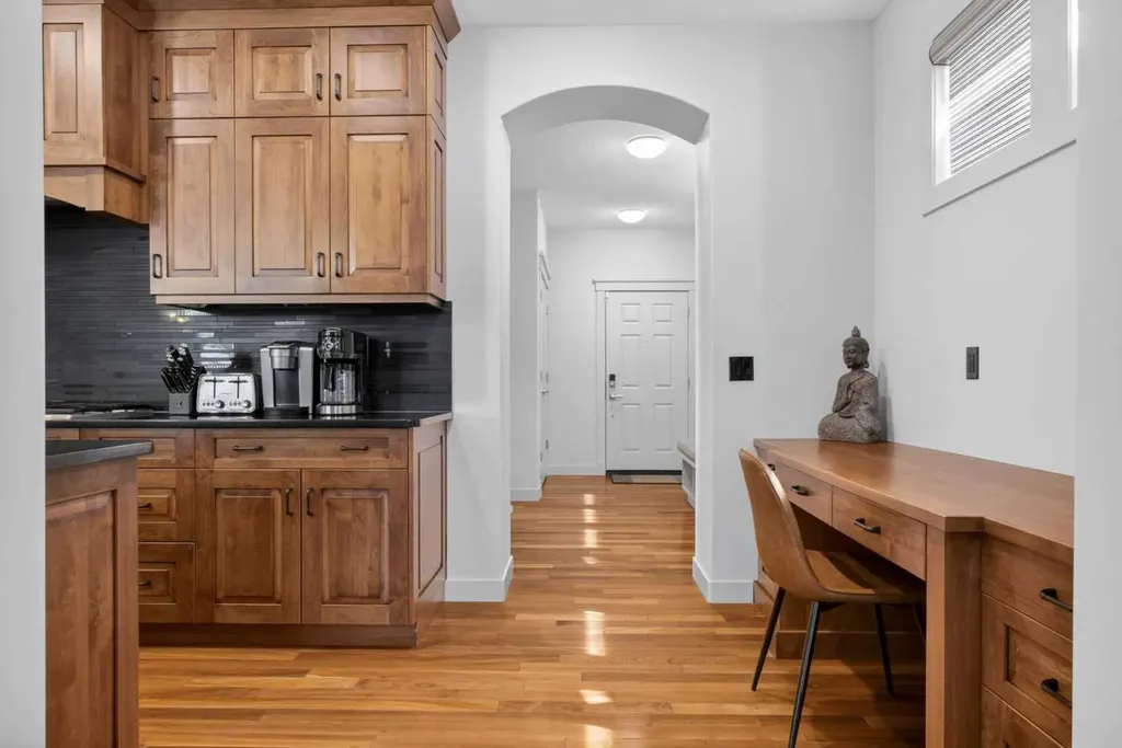 30 Cranarch Circle SE Calgary AB T1S 0S3