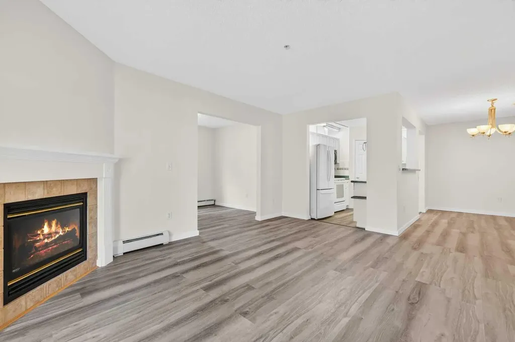 280 Shawville Way SE Calgary AB T2Y 3Z8