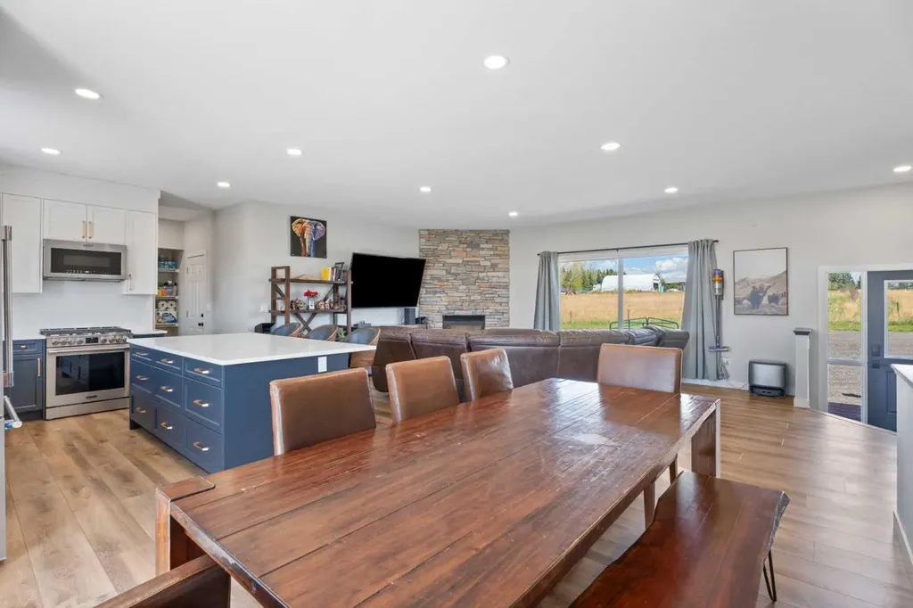 354177 76 Street E Rural Foothills County AB T1S5W9