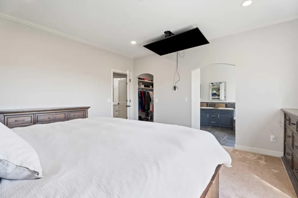 354177 76 Street E Rural Foothills County AB T1S5W9
