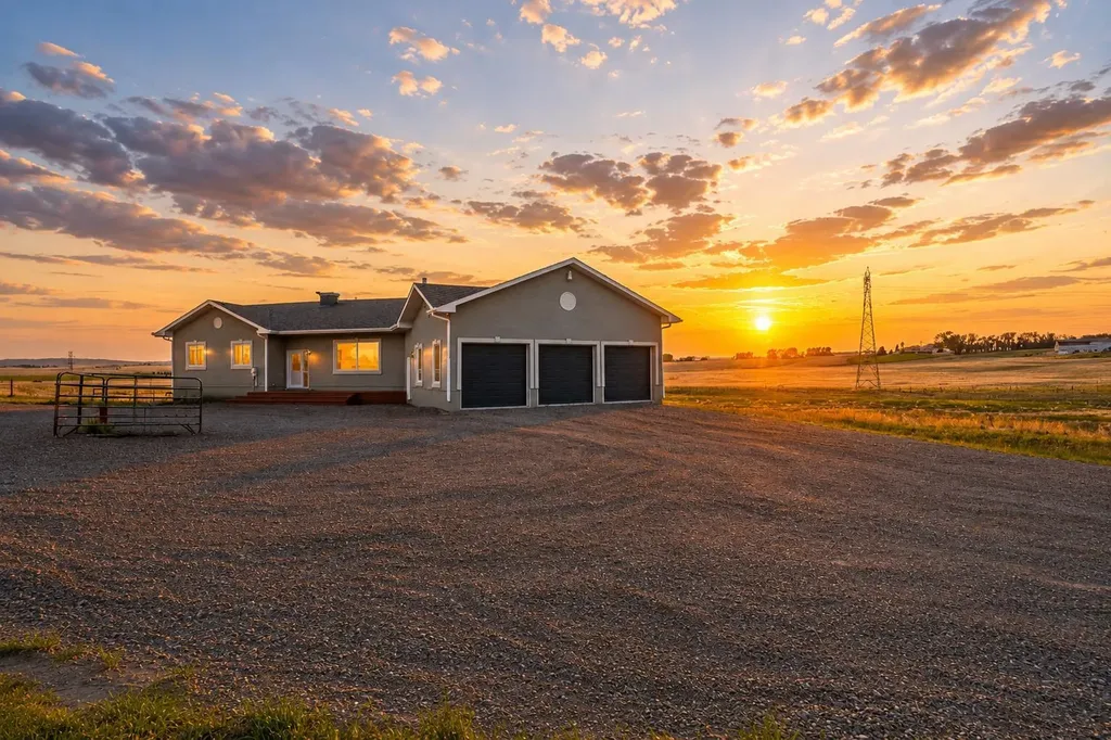 354177 76 Street E Rural Foothills County AB T1S5W9