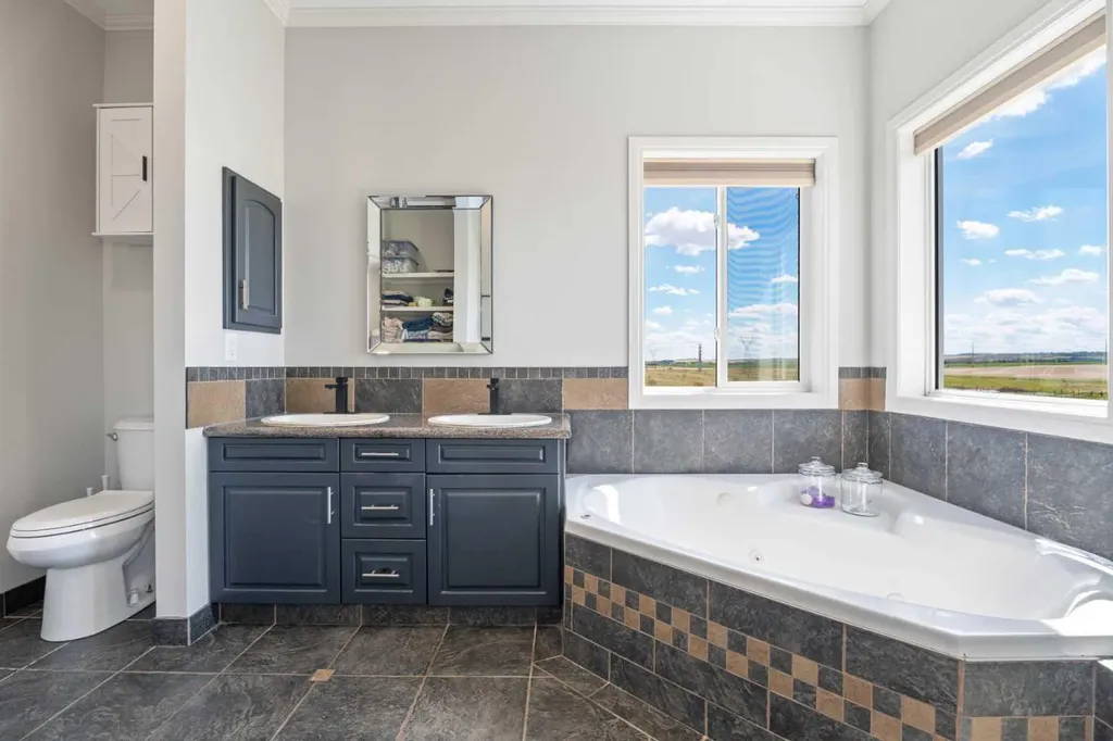 354177 76 Street E Rural Foothills County AB T1S5W9