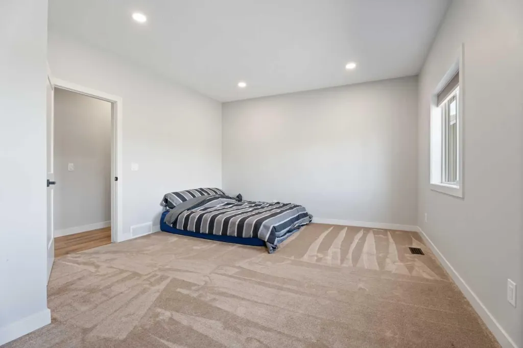 354177 76 Street E Rural Foothills County AB T1S5W9