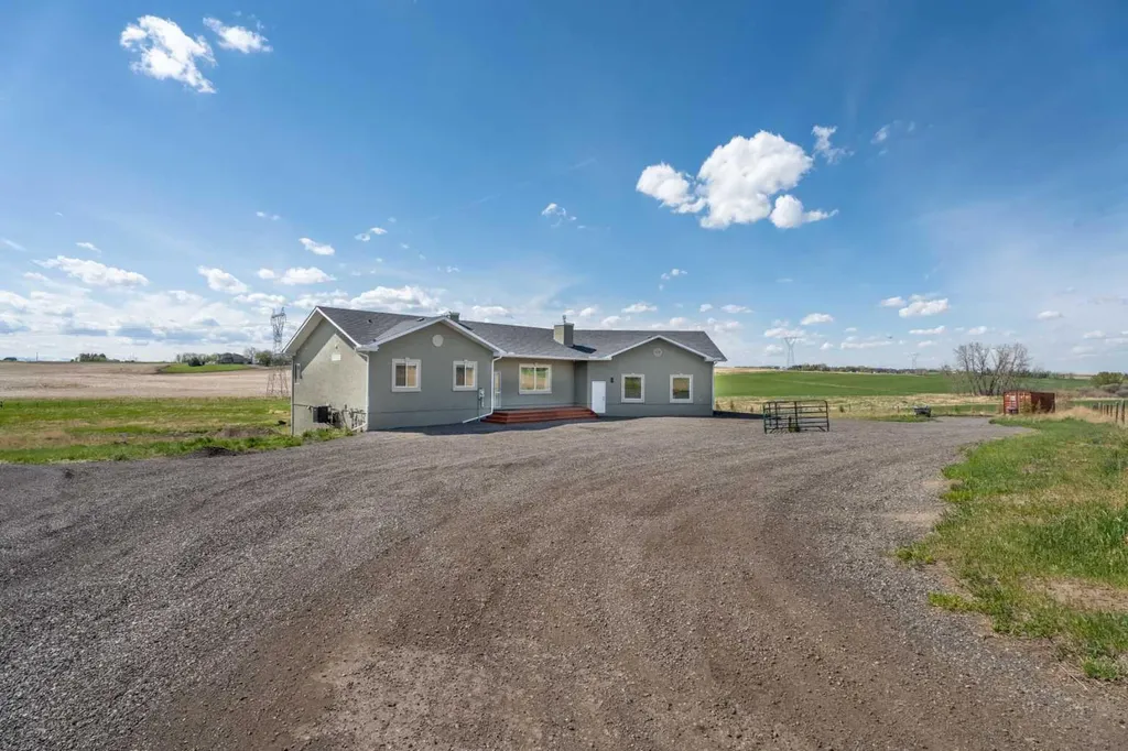 354177 76 Street E Rural Foothills County AB T1S5W9