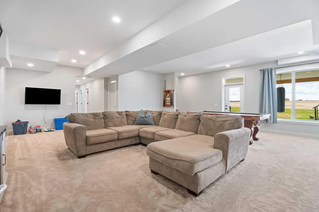 354177 76 Street E Rural Foothills County AB T1S5W9