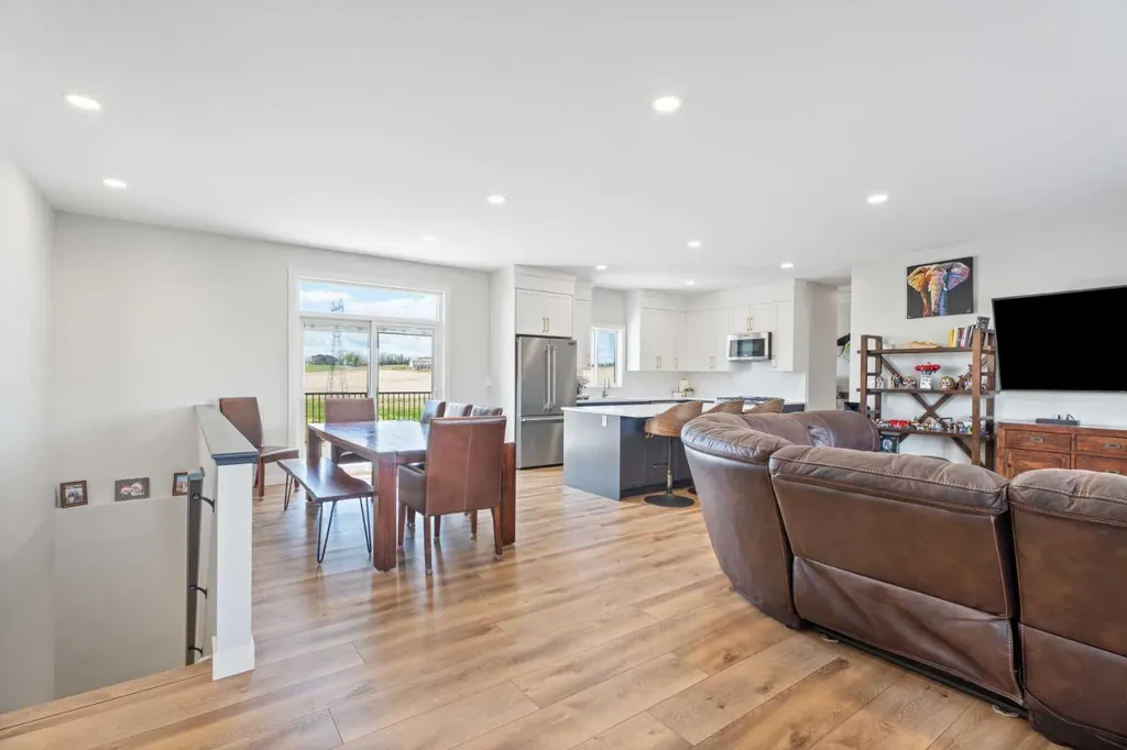 354177 76 Street E Rural Foothills County AB T1S5W9
