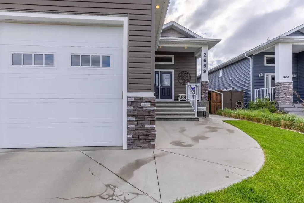 2659 Elm Drive Coaldale AB T1M 0C9
