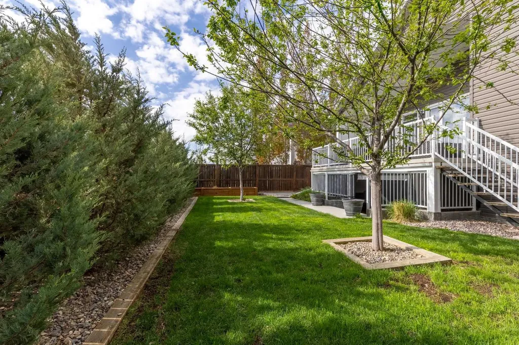 2659 Elm Drive Coaldale AB T1M 0C9