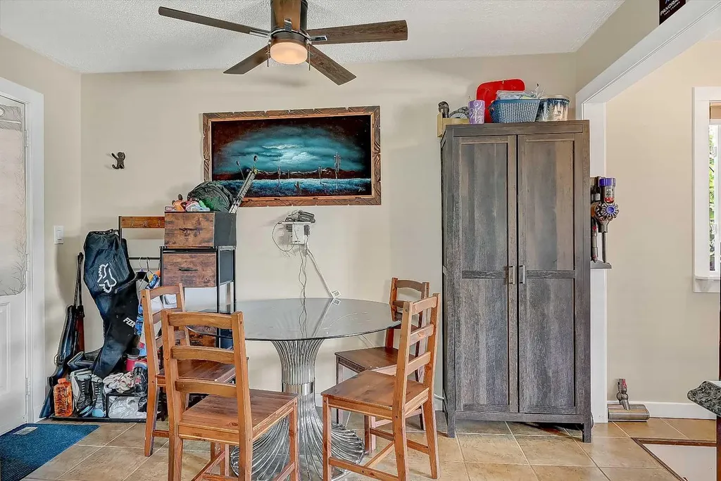 9624 Hillcrest Drive Grande Prairie AB T8V 1A8