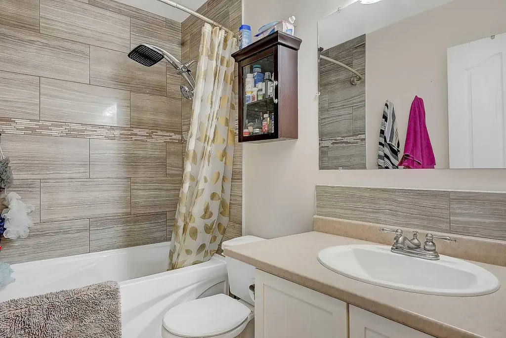 9624 Hillcrest Drive Grande Prairie AB T8V 1A8