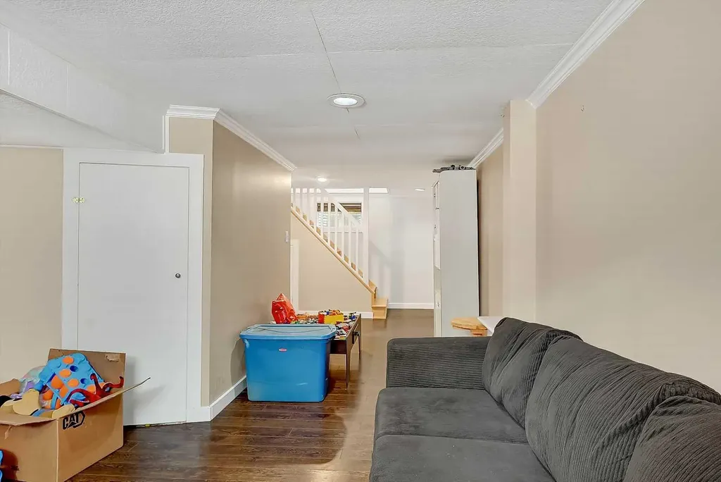 9624 Hillcrest Drive Grande Prairie AB T8V 1A8