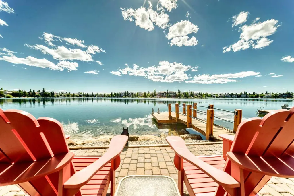 62 Chapala Crescent SE Calgary AB T2X 3M4