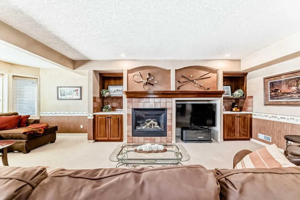 62 Chapala Crescent SE Calgary AB T2X 3M4