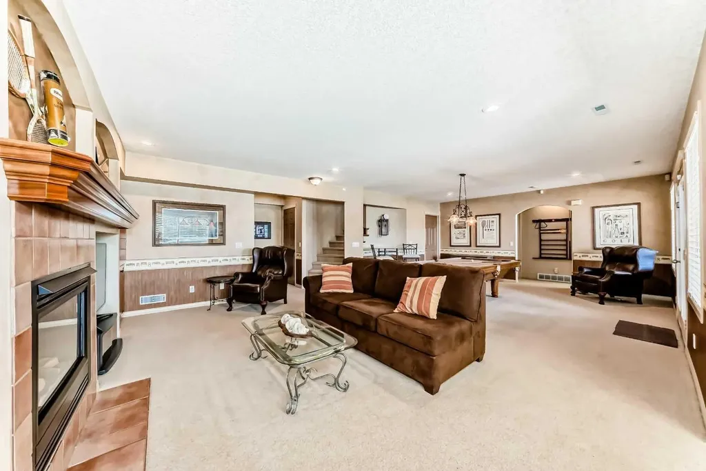 62 Chapala Crescent SE Calgary AB T2X 3M4