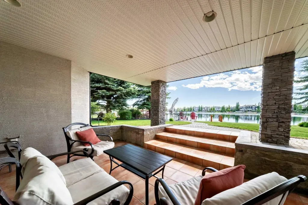 62 Chapala Crescent SE Calgary AB T2X 3M4