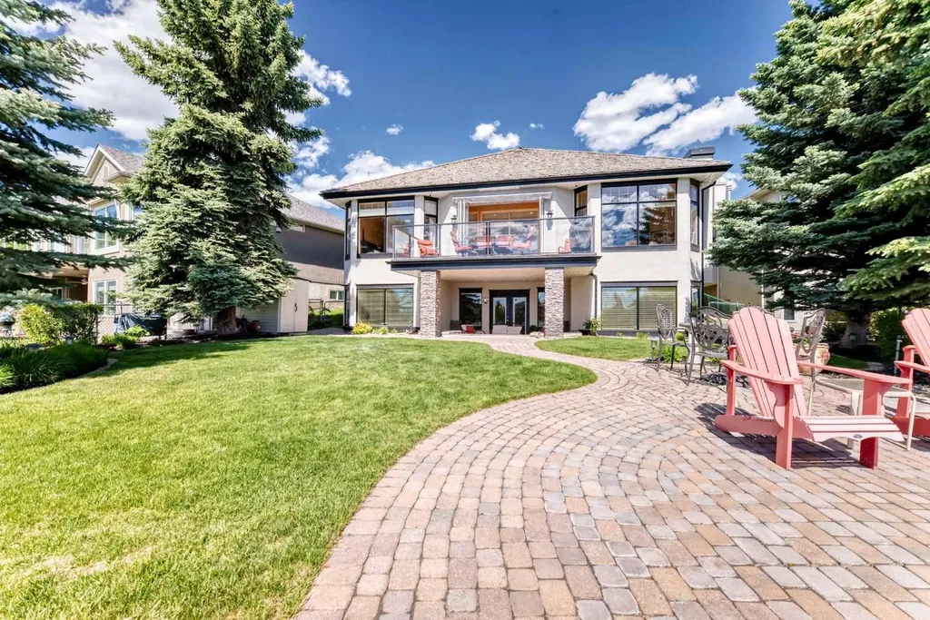 62 Chapala Crescent SE Calgary AB T2X 3M4