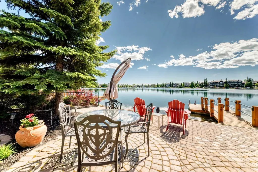 62 Chapala Crescent SE Calgary AB T2X 3M4