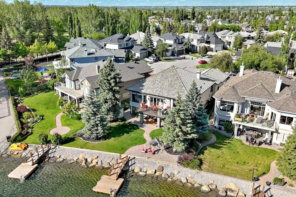 62 Chapala Crescent SE Calgary AB T2X 3M4