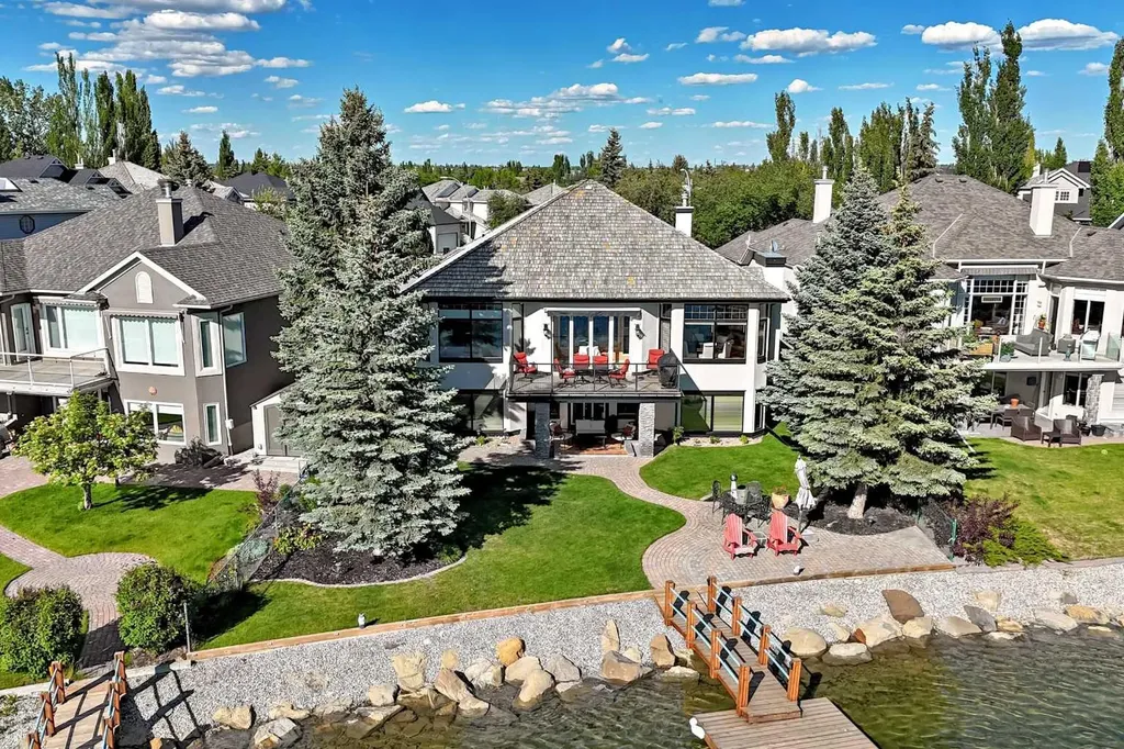 62 Chapala Crescent SE Calgary AB T2X 3M4