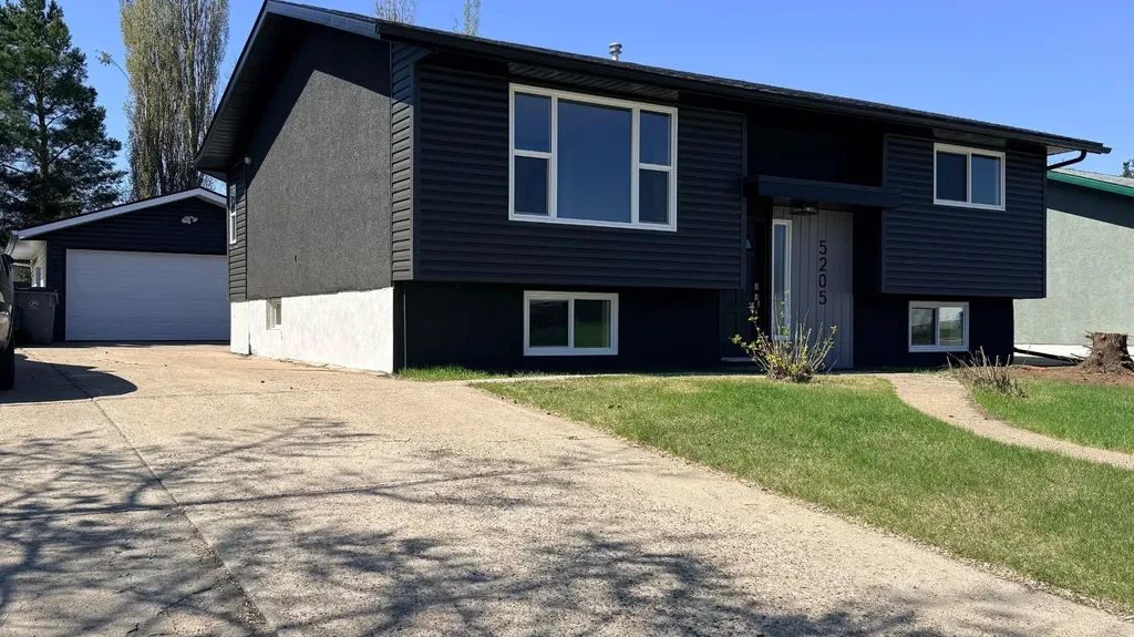 5205 32 Street Lloydminster AB T9V 1G1