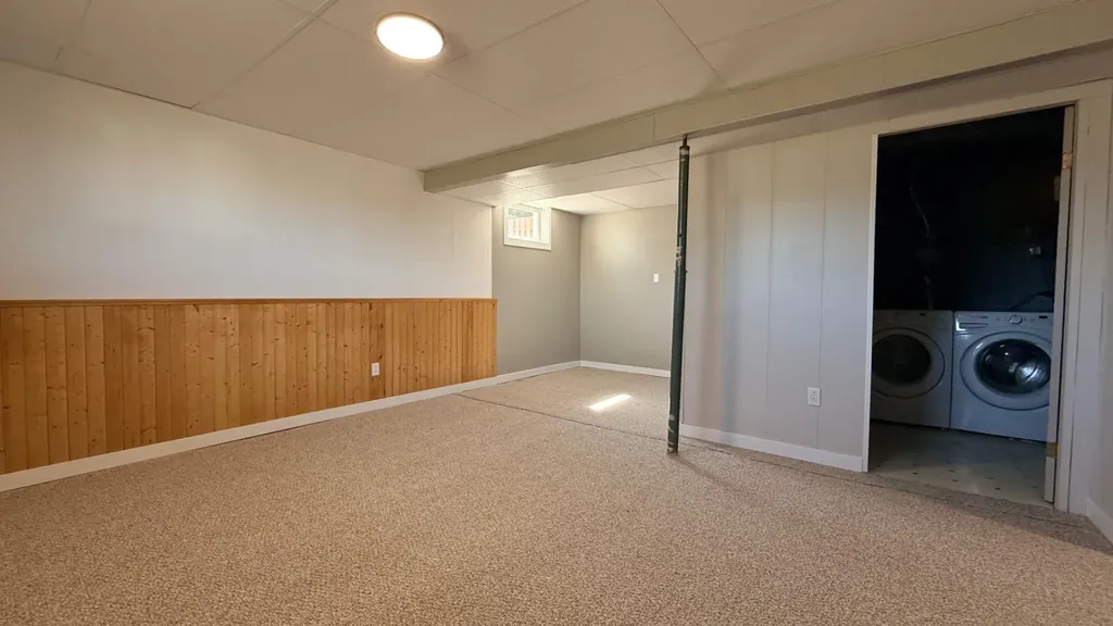 5205 32 Street Lloydminster AB T9V 1G1