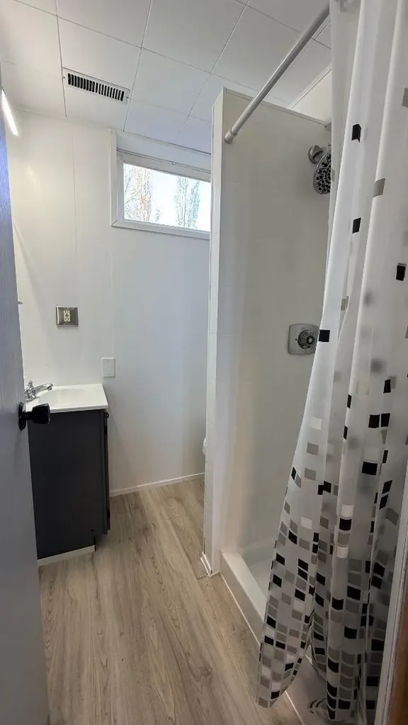 5205 32 Street Lloydminster AB T9V 1G1
