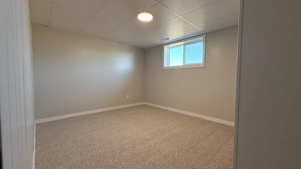 5205 32 Street Lloydminster AB T9V 1G1