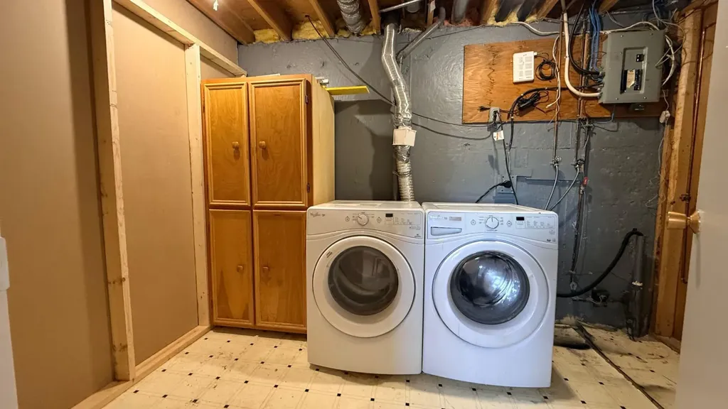 5205 32 Street Lloydminster AB T9V 1G1