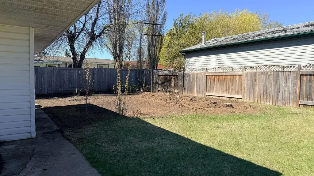 5205 32 Street Lloydminster AB T9V 1G1